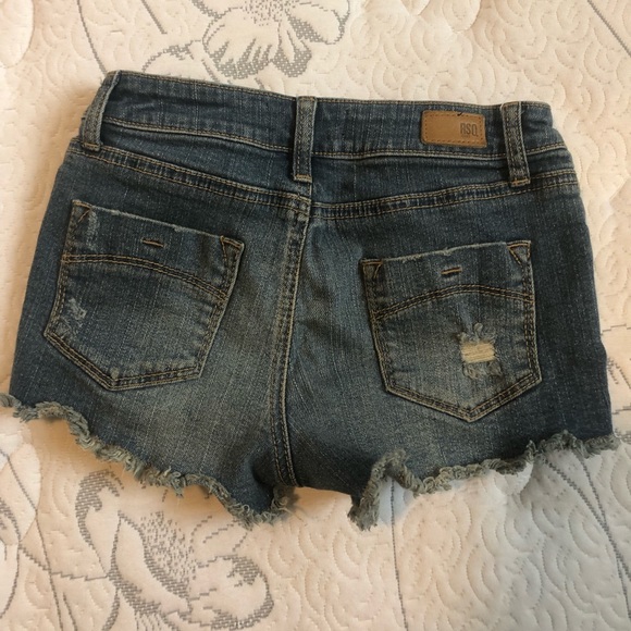 Bundle of 3 shorts - Picture 5 of 8